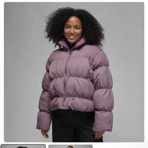 Jordan Women's Purple Puffer Jacket winter streetwear athletic medium cropped
